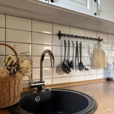 Alpesi faház Countryside With Mountain View